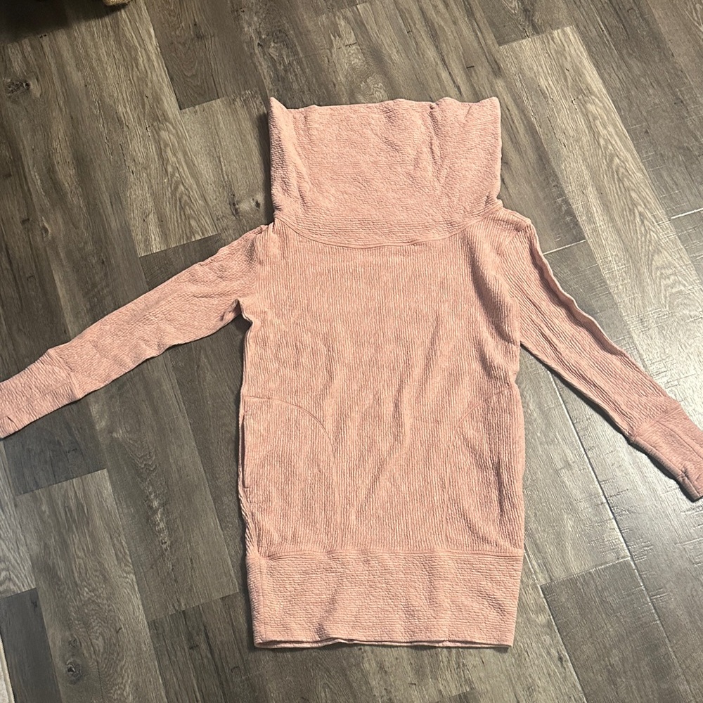 Lululemon off the shoulder scoop neck dress in blush pink